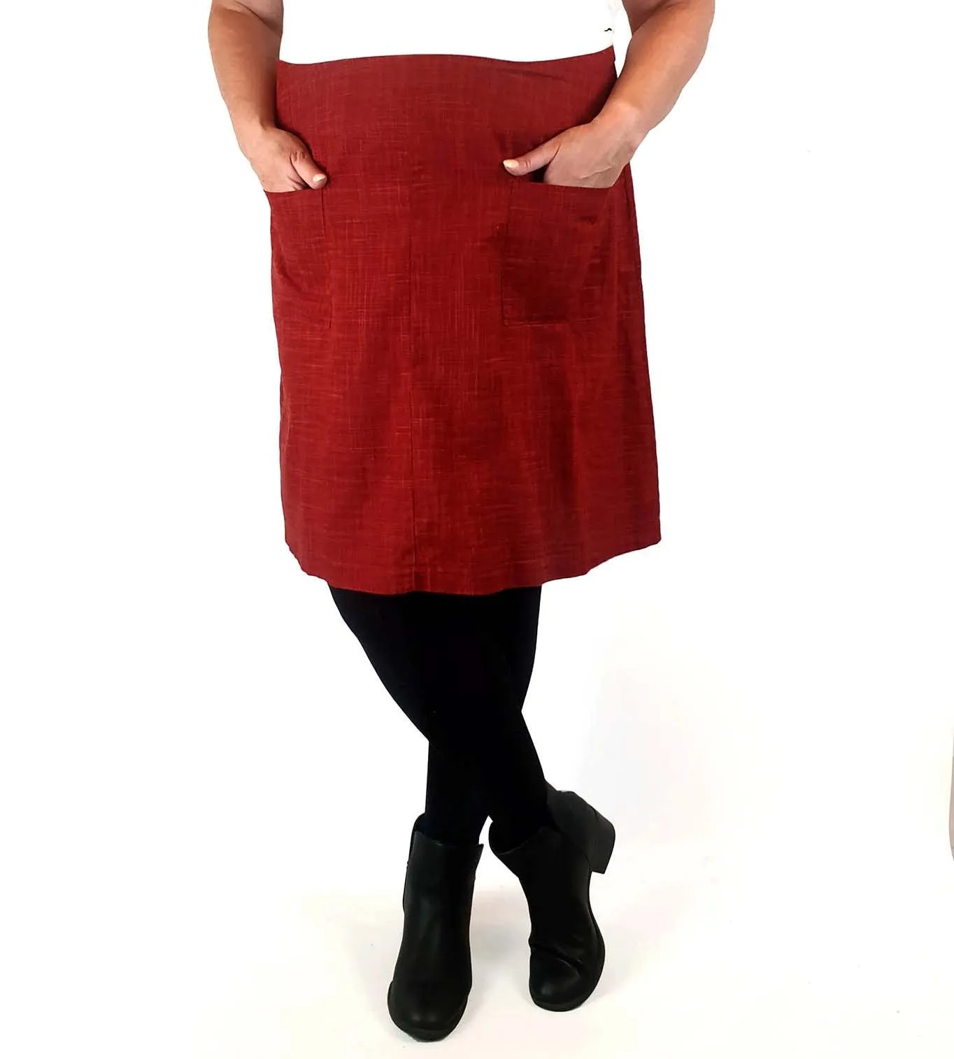 Essaye by Surface Art red skirt size 3XL (best fits 18-20)