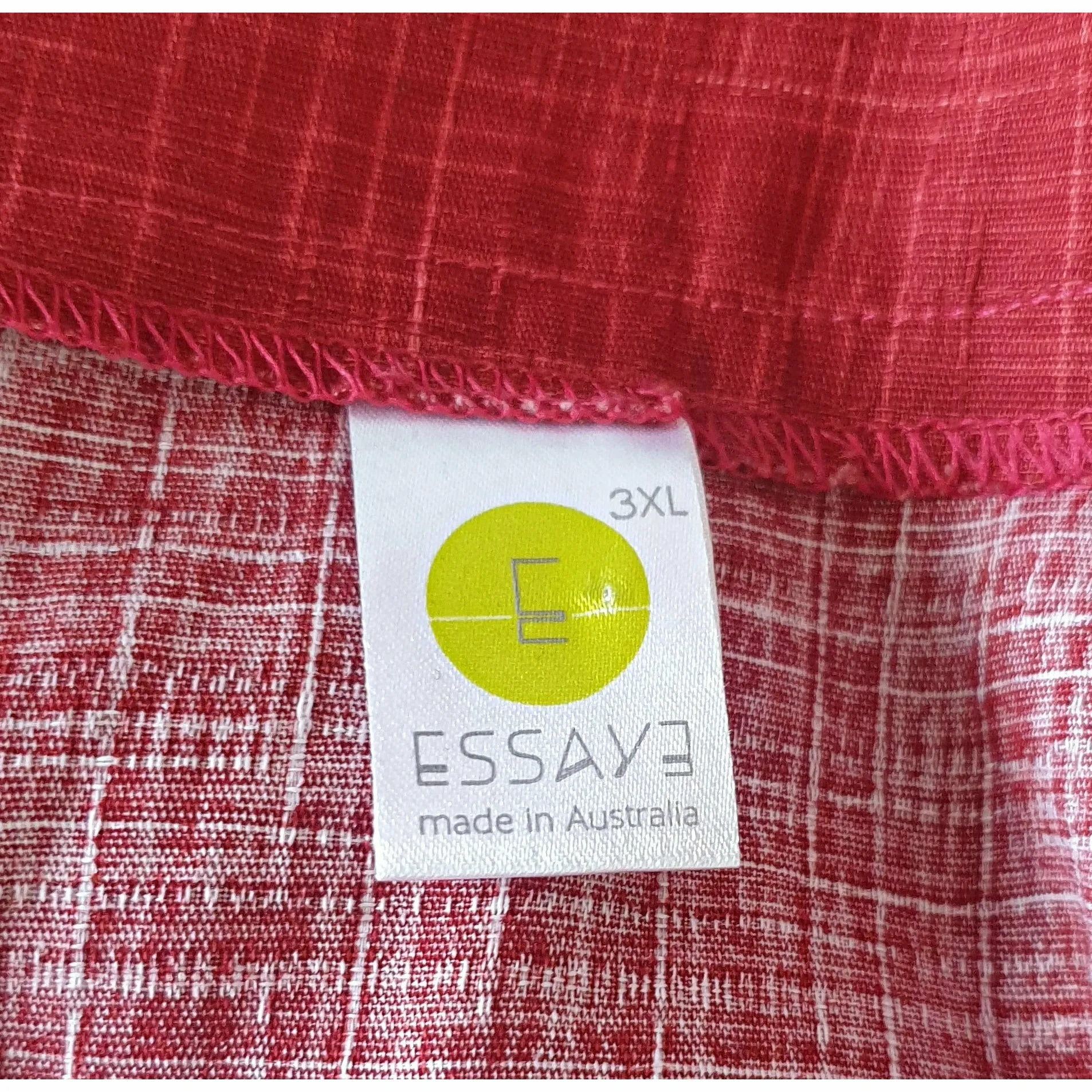 Essaye by Surface Art red skirt size 3XL (best fits 18-20)