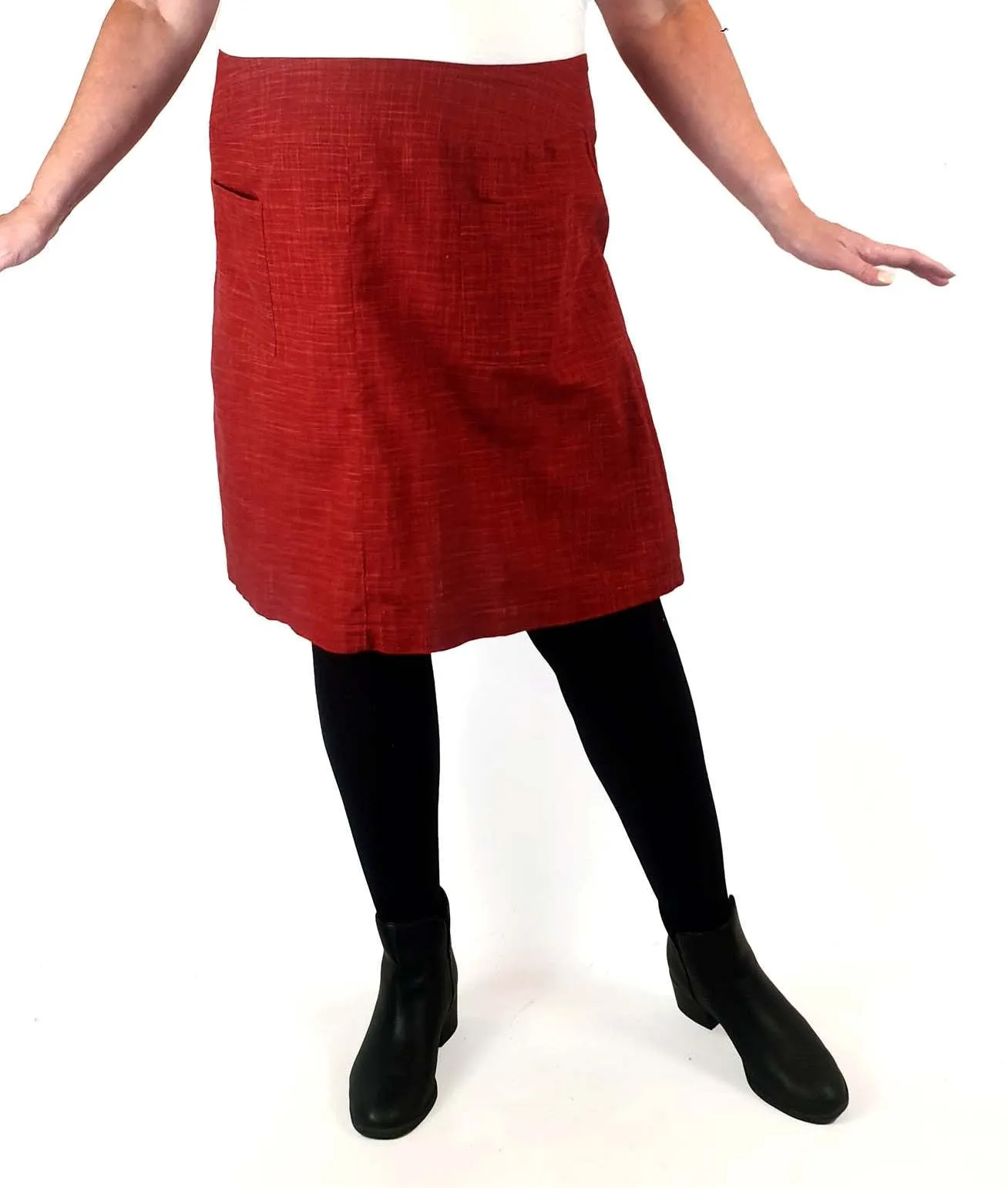 Essaye by Surface Art red skirt size 3XL (best fits 18-20)