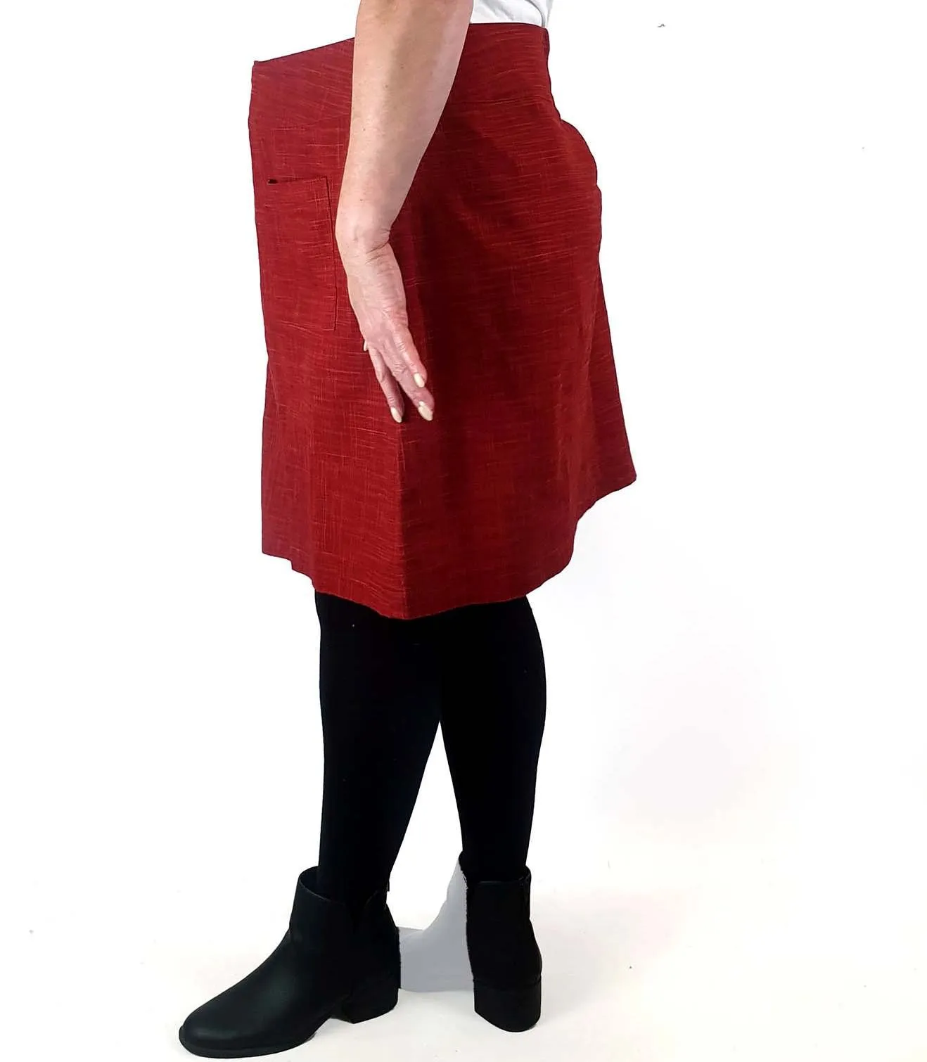 Essaye by Surface Art red skirt size 3XL (best fits 18-20)
