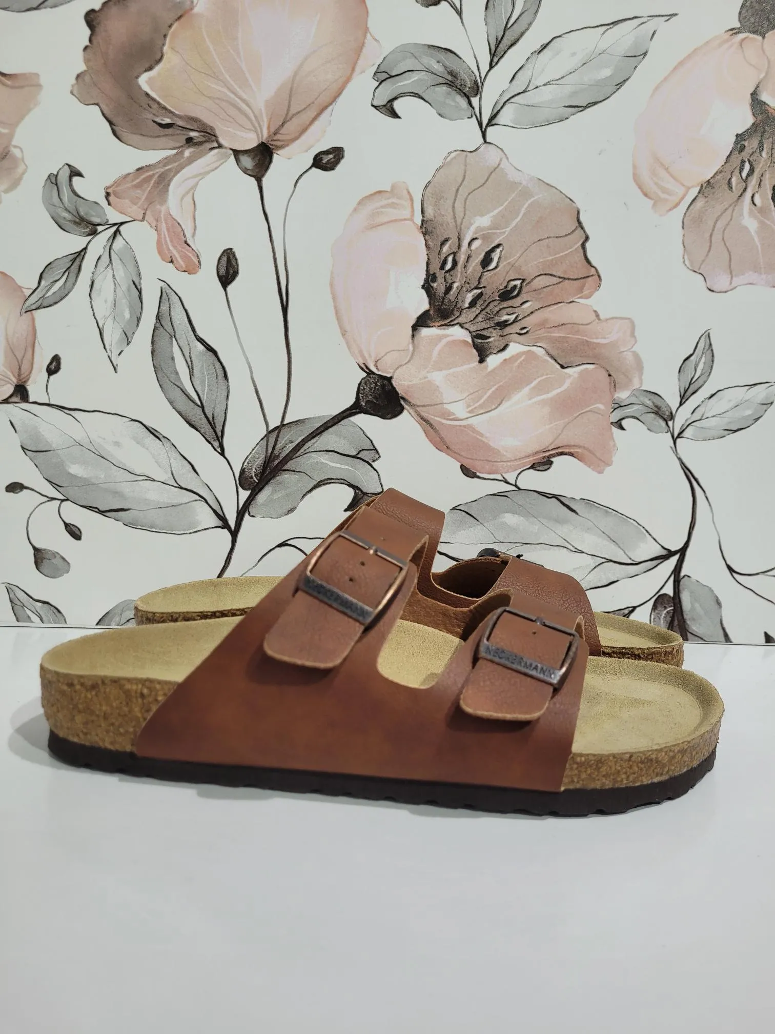 N2618 Tan by Neckermann