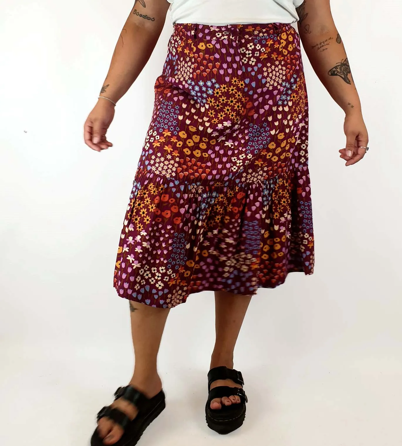 Princess Highway red floral print skirt size 16