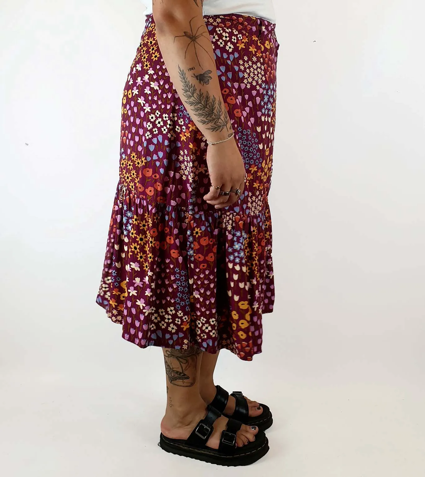 Princess Highway red floral print skirt size 16